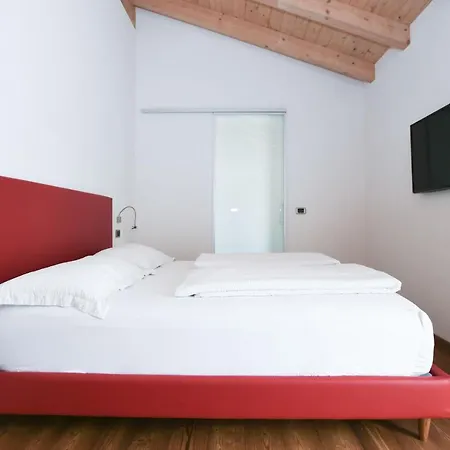 Farm stay Agritur Casteller Trento